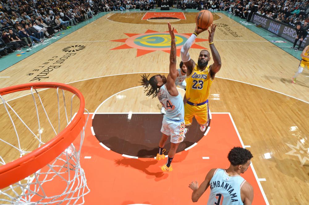 况也折射出 况也折射出