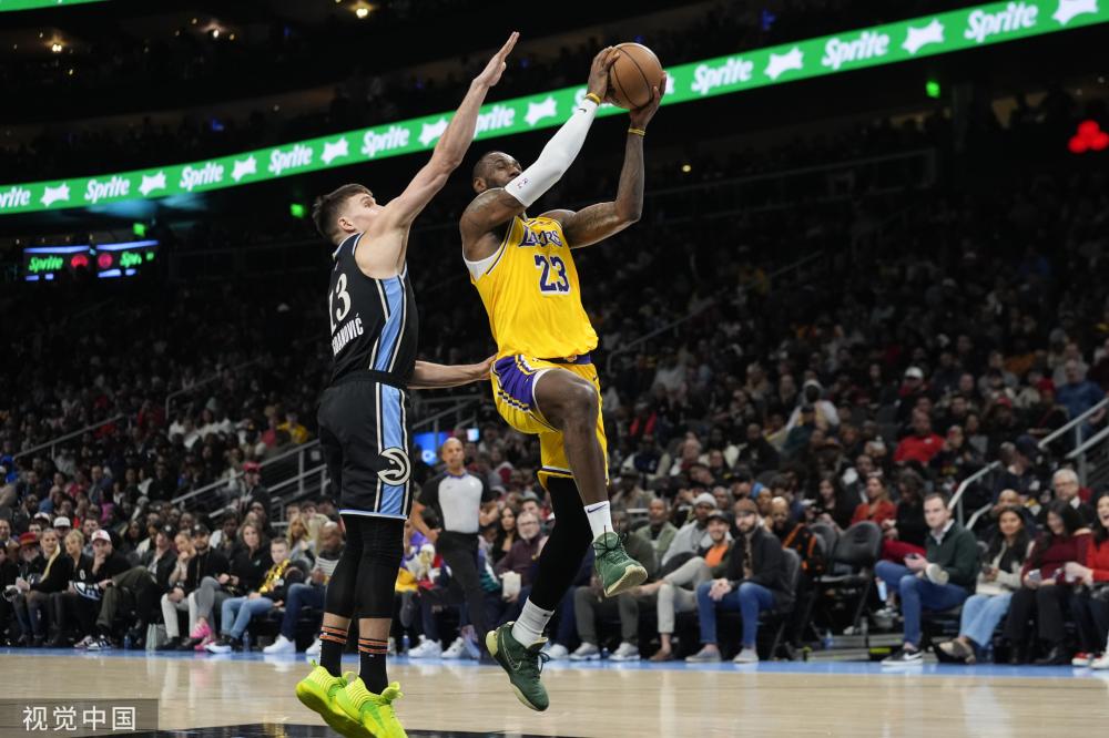 通过对球场 通过对球场