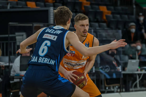 有足球比赛 有足球比赛